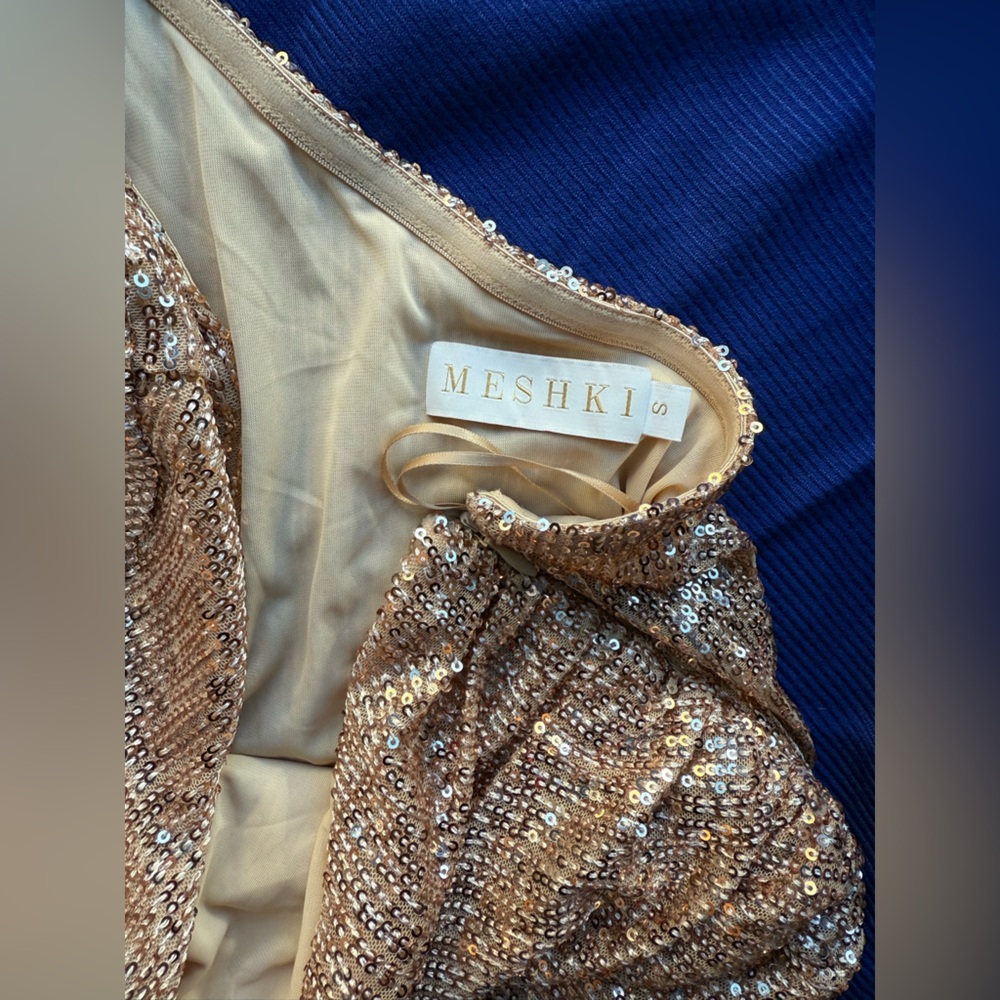 Meshki Kirstie One Shoulder Sequin
Mini Dress Gold - Picture 5 of 7